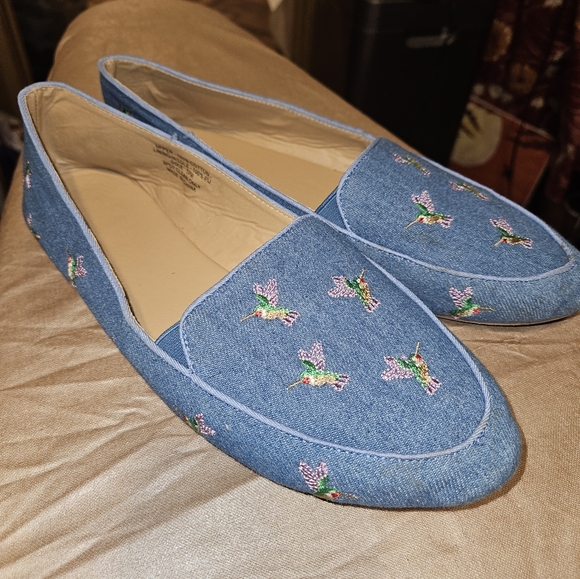 Hummingbird Embroidered Slip-On Cotton Twill Loafers - Picture 3 of 9
